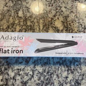 Adagio Black Ceramic Flat Iron